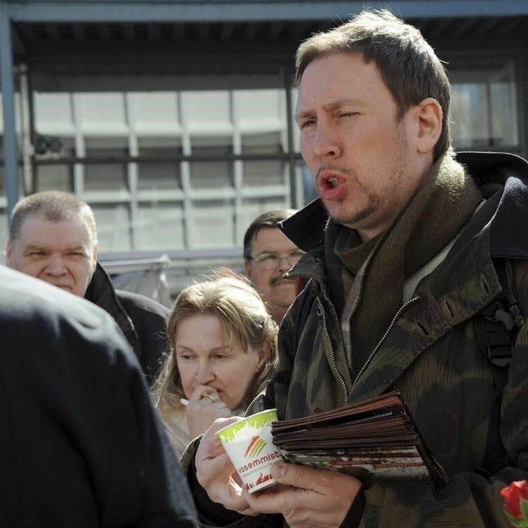 A Helsinki deputy mayor is under fire after being caught red-handed spray-painting graffiti